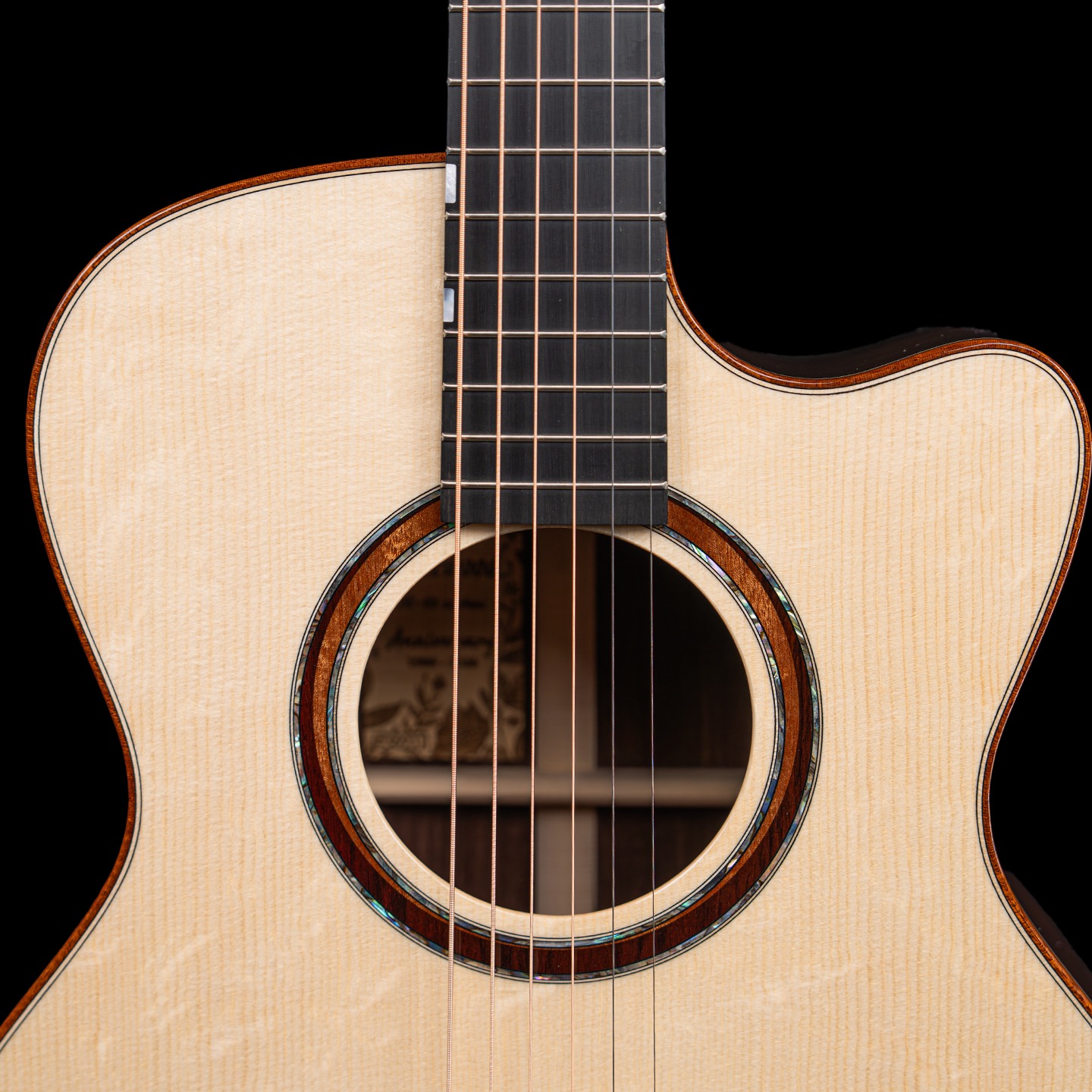 Lakewood 40 周年 M-53C 系列细节(可可波罗 + 熊爪纹欧洲云杉)