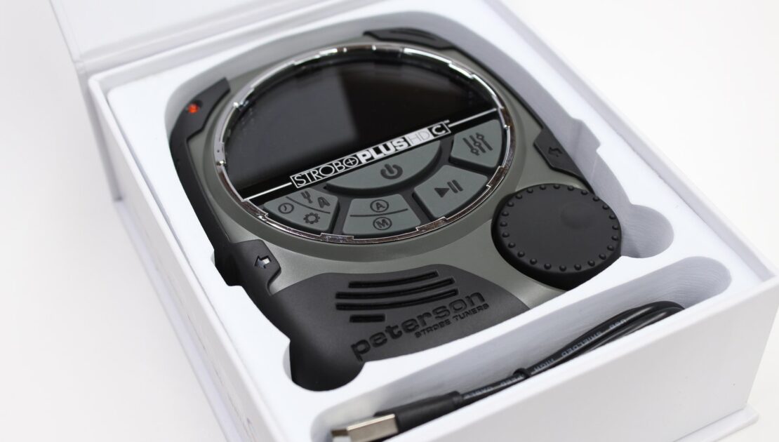 Peterson StroboPLUS HD 调音器屏幕与操作面板